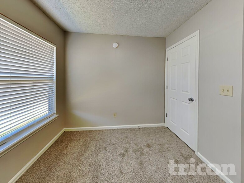 Building Photo - 8755 Tidewood Ct