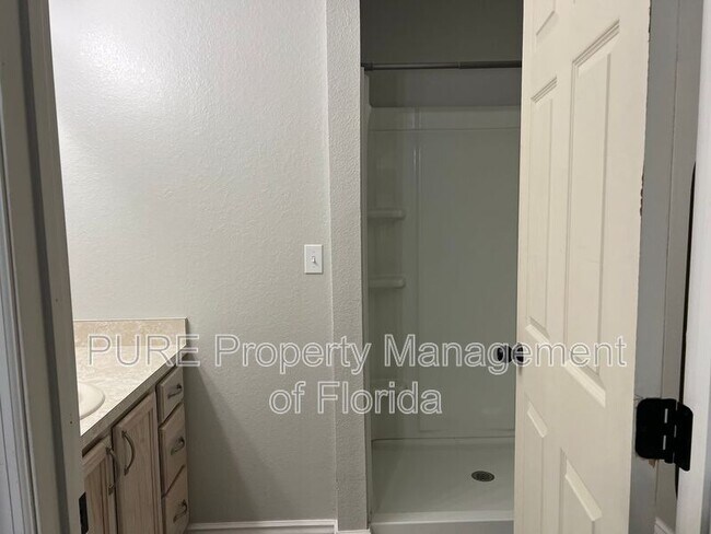 Building Photo - 112 Pecan Run