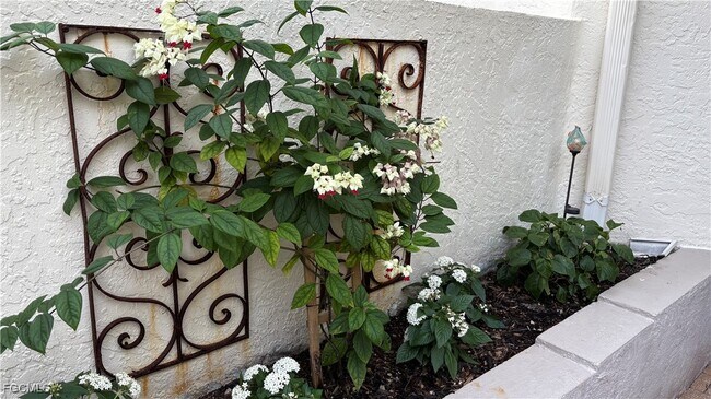 Building Photo - 9615 Halyards Ct