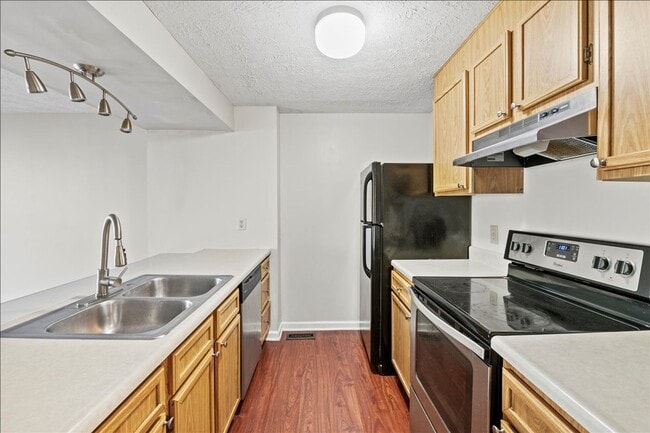 Building Photo - 11528 Sunset Cove Ln