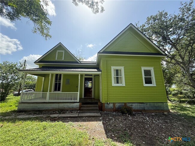 Building Photo - 184 3rd St