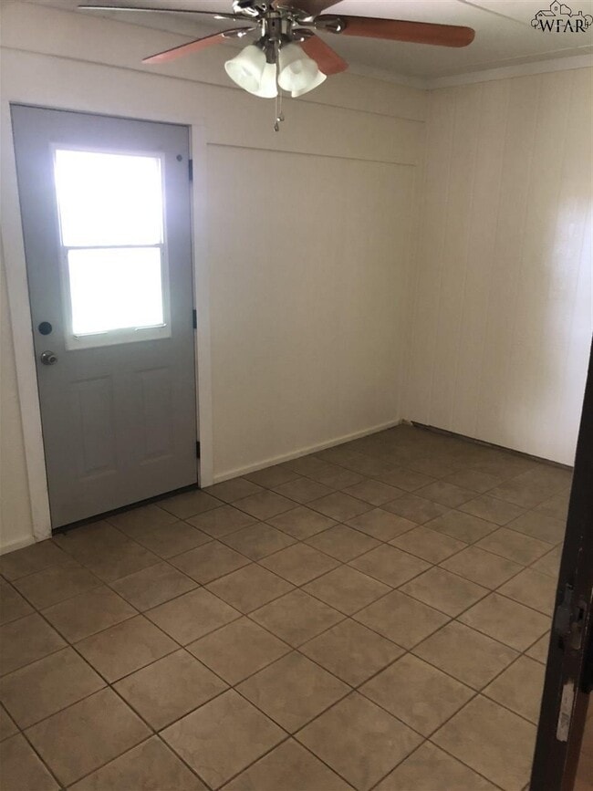 Building Photo - 5119 Edgecliff Dr