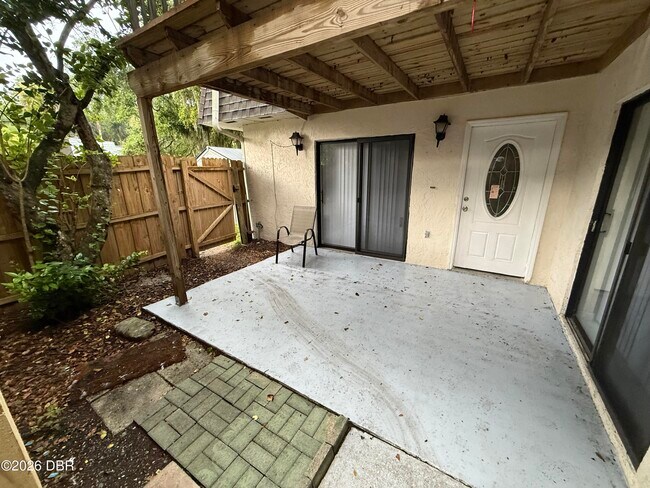 Building Photo - 71 Springwood Square