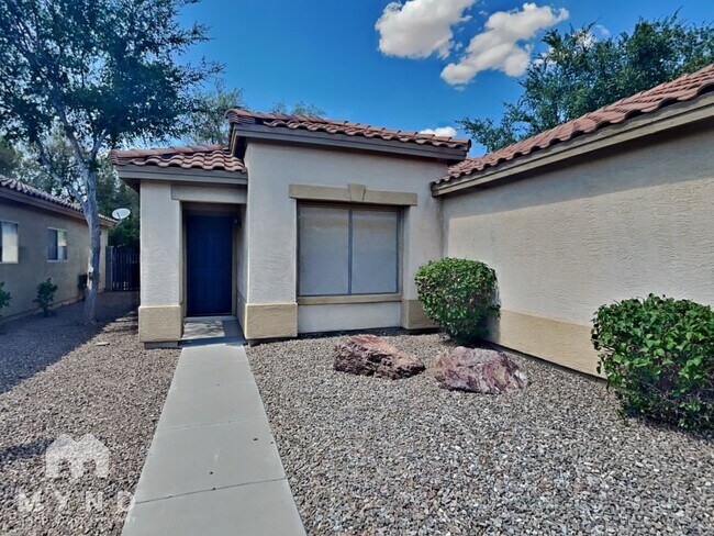 Building Photo - 550 W Kingman Dr