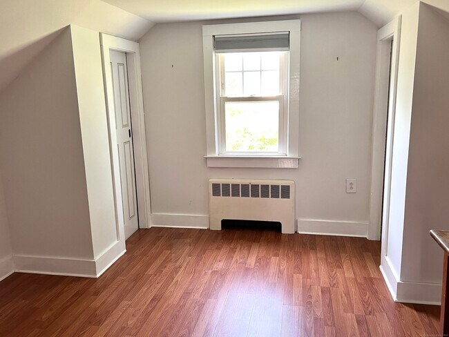 Building Photo - 7 Chesebro Ln