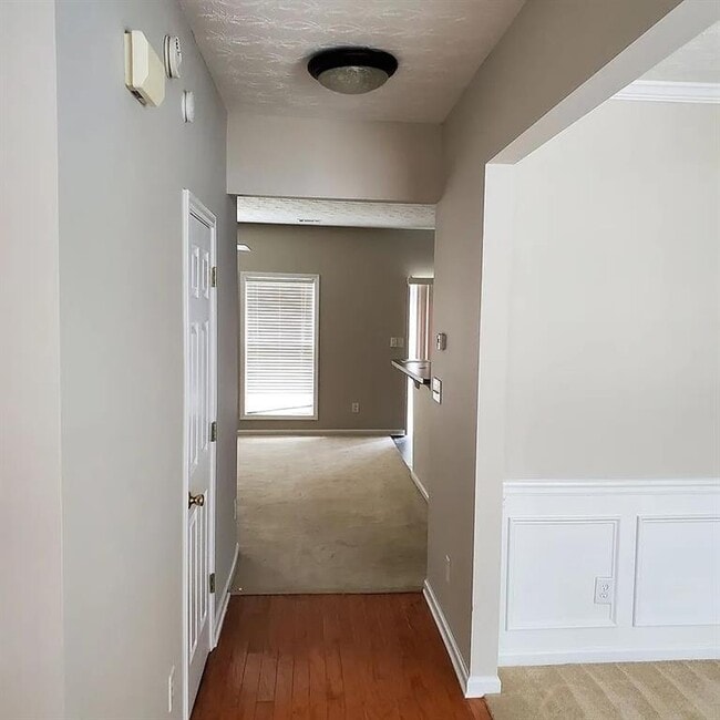 Building Photo - 1584 Park Grove Dr
