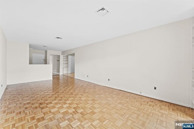 Building Photo - 314 palisade