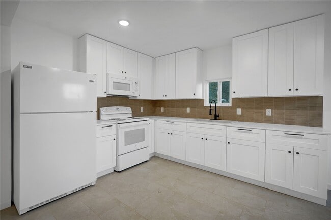 Building Photo - 314 County Rd 3570