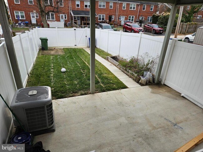 Building Photo - 1285 Cedarcroft Rd