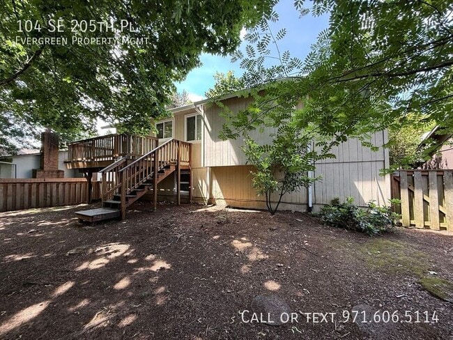 Building Photo - 104 SE 205th Pl