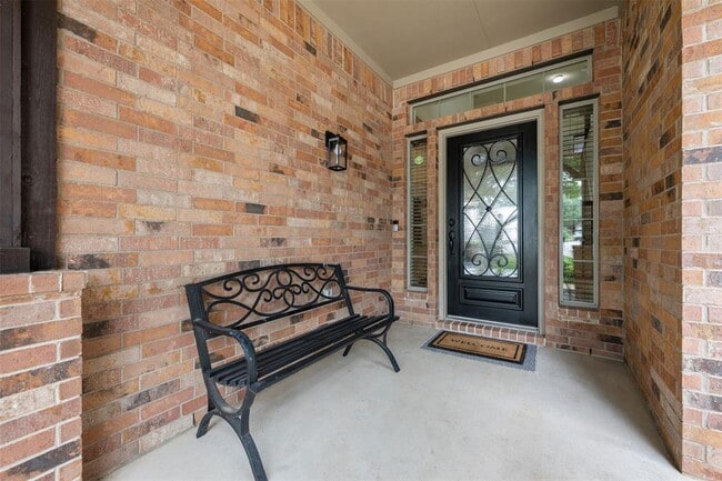 Building Photo - 112 Bearing Cove