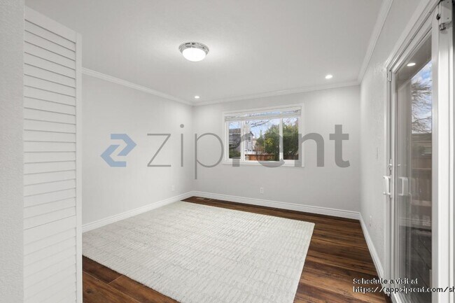 Building Photo - 3606 Barrett Ave