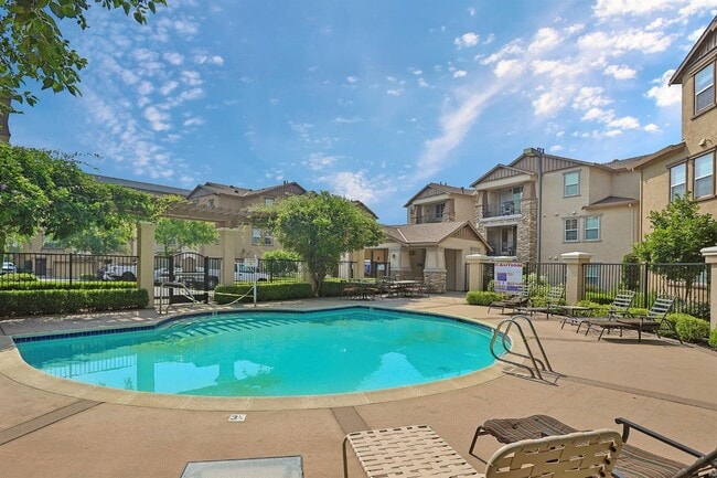 Building Photo - 6511 Hearthstone Cir