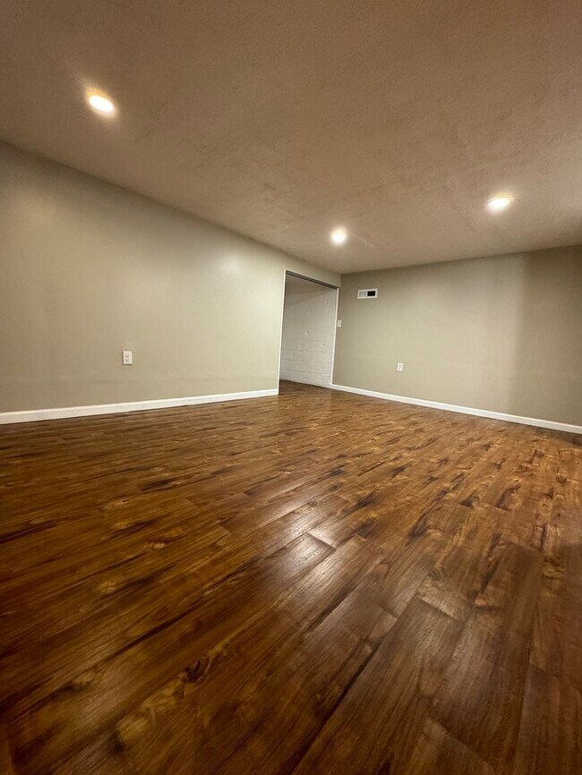 Building Photo - 3175 Karl Rd