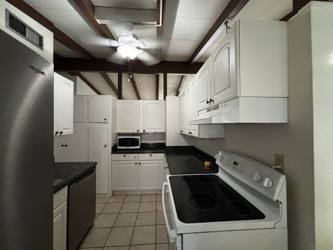 Building Photo - 2512 Key Largo Ln