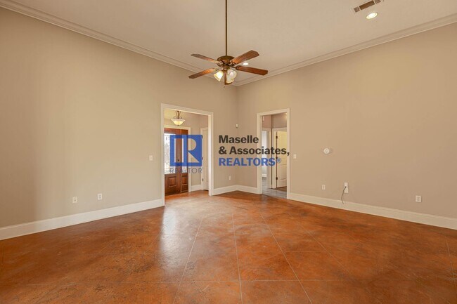 Building Photo - Beautiful 3 bedroom, 2 bathroom house in B...
