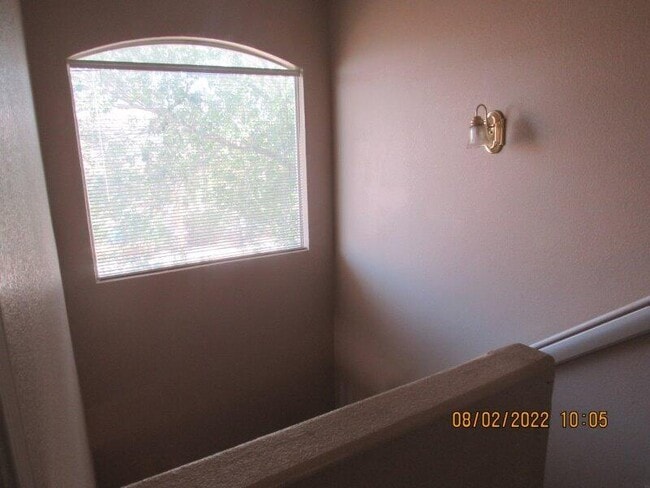 Building Photo - 1600 Hartsdale Dr