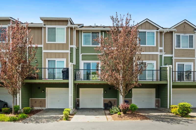 Building Photo - 3326 31st Dr