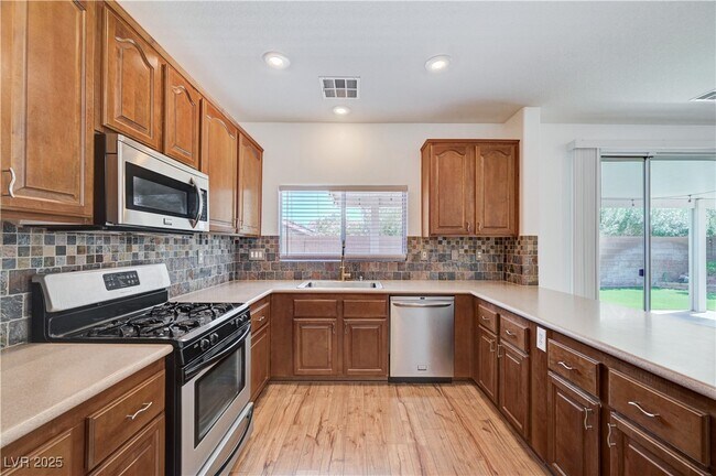 Building Photo - 5033 Apache Valley Ave