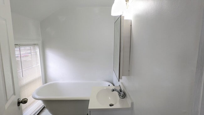 Building Photo - 1515 Peck St