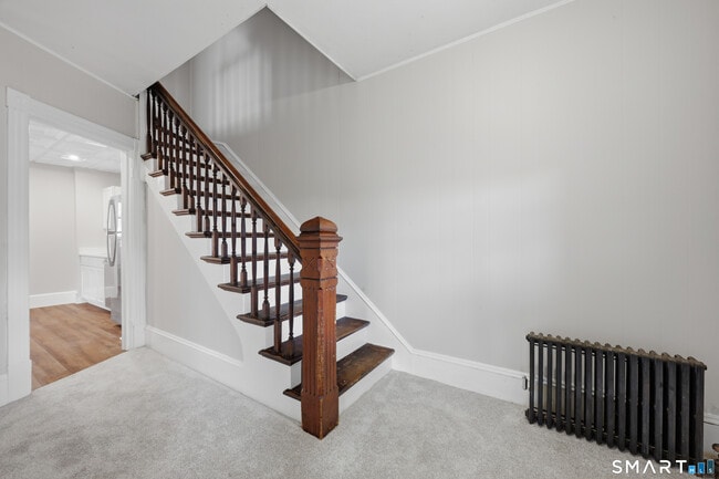 Building Photo - 45 Dunham St