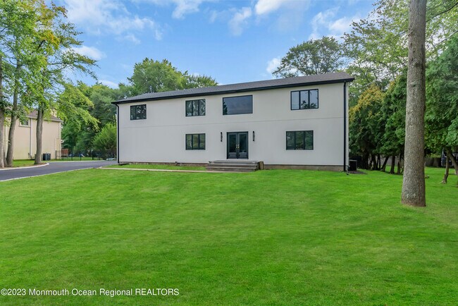 Building Photo - 265 Whalepond Rd