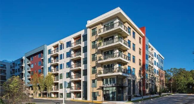 Building Photo - 220 Ponce De Leon Pl