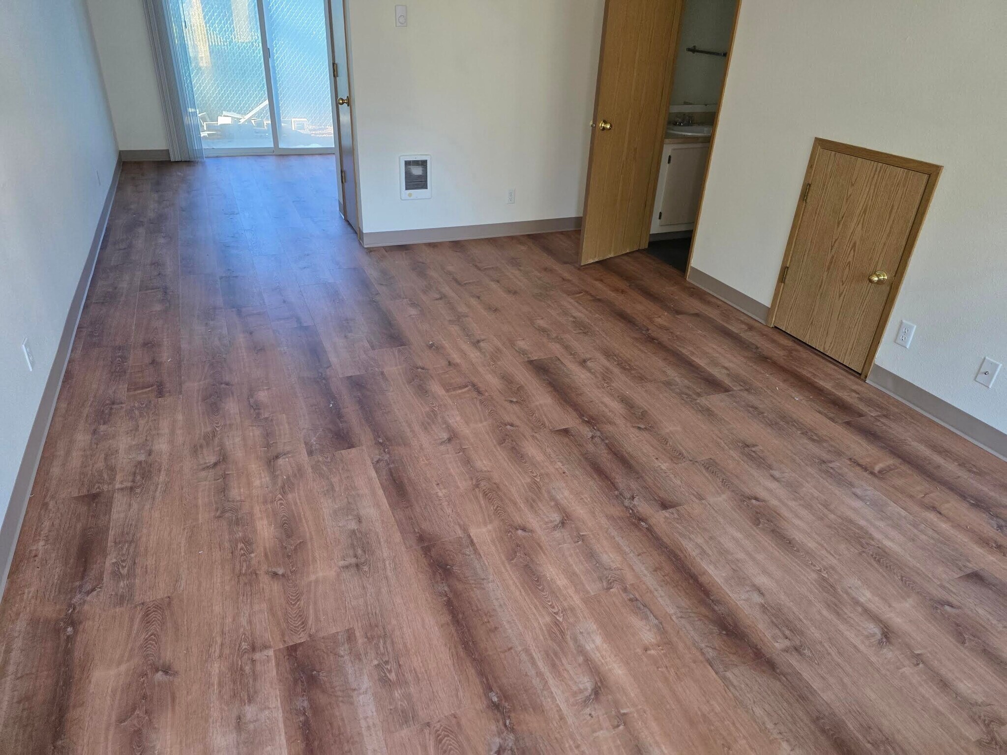 Building Photo - 4792 Lancaster Dr NE