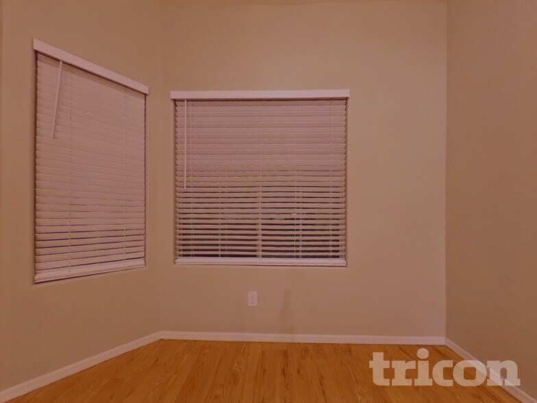 Building Photo - 24832 W Kowalsky Ln