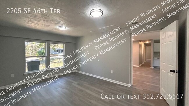Building Photo - 2205 SE 46 Terrace