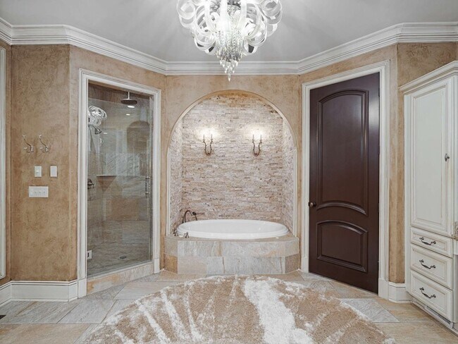 Building Photo - 3807 Harding Pl