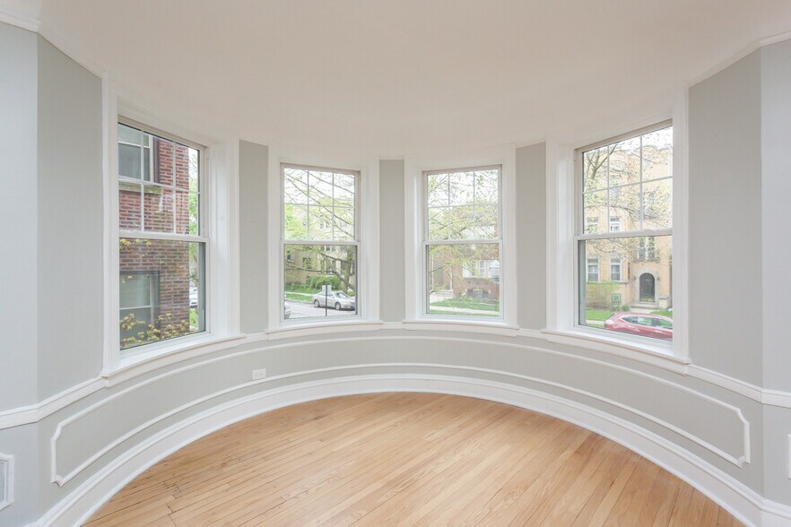 Building Photo - 6149 N Talman Ave