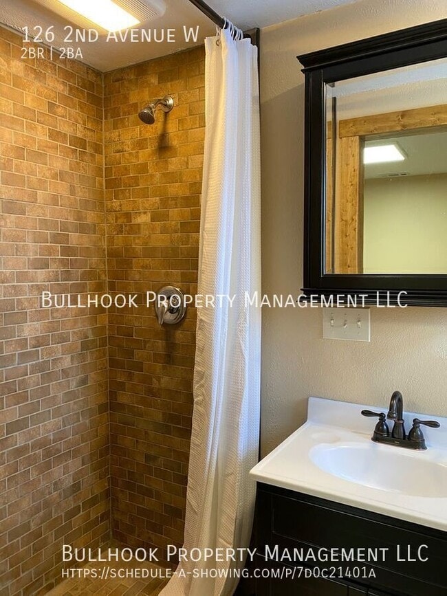 Building Photo - 126 2nd Ave W