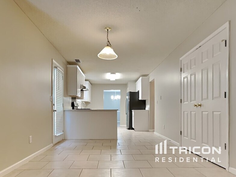 Building Photo - 390 Cascade Rise Ct SW