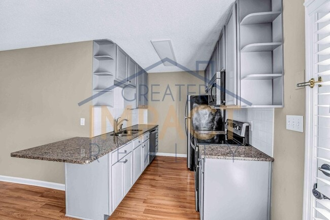 Building Photo - 1045 Blinken St