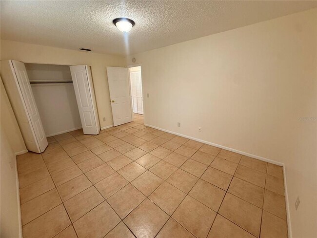 Building Photo - 9406 N Hartts Dr