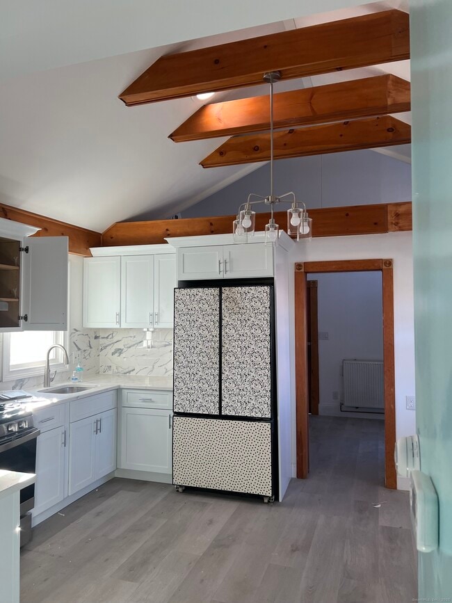 Building Photo - 403 Cooke St