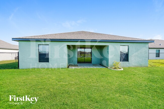 Building Photo - 716 Evening Shade Ln