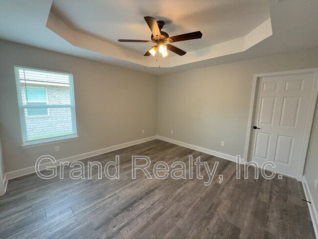 Building Photo - 7228 Par Ln