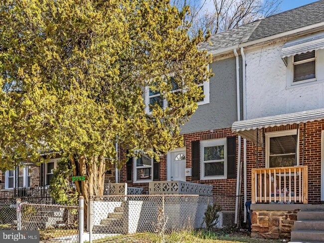 Primary Photo - 5443 Jonquil Ave