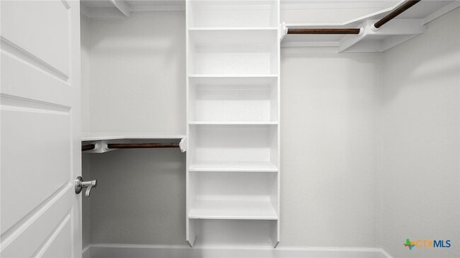 Building Photo - 961 N Academy Ave