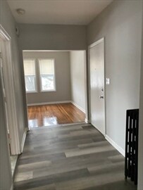 Building Photo - 25 Business St