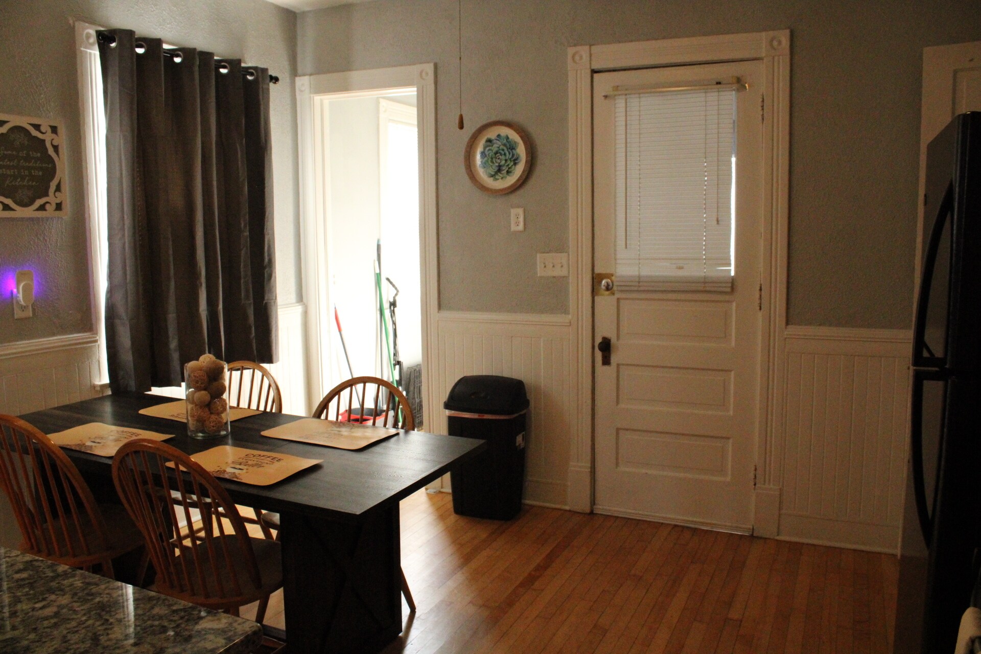 Building Photo - 2621 S Howell Ave