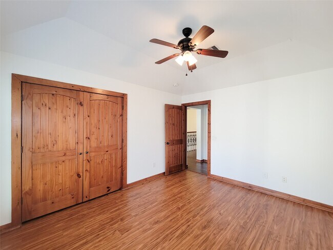 Building Photo - 1801 W 24th St