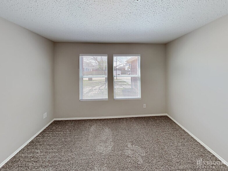 Building Photo - 4112 Gray Fox Dr