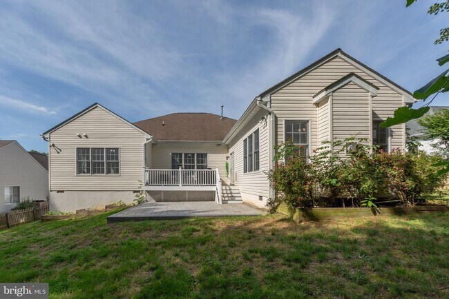 Building Photo - 4210 Stonehaven Way