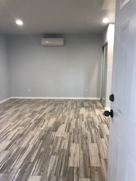 Building Photo - 4831 Alcove Ave