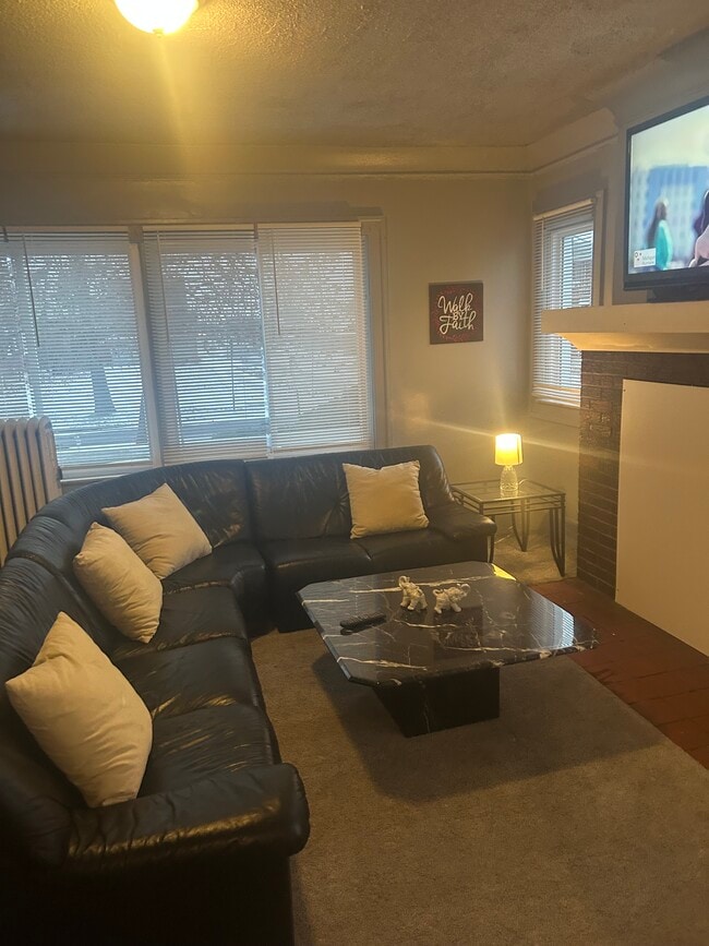 Building Photo - WHITFIELD FLR 1