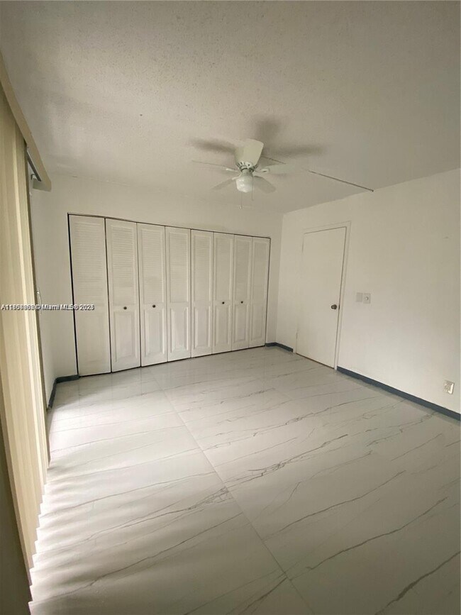 Building Photo - 111 Tilford F