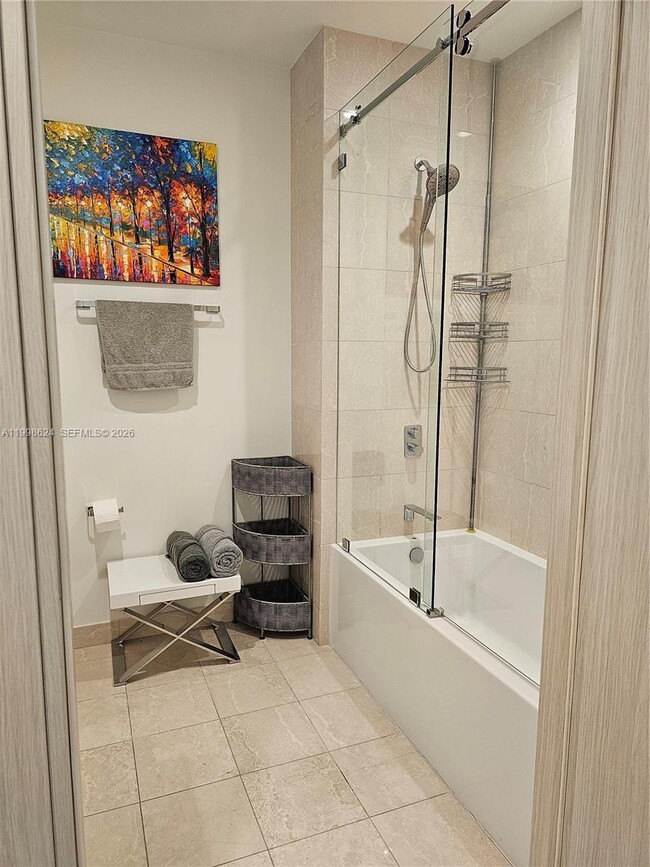 Building Photo - 1000 Brickell Plaza